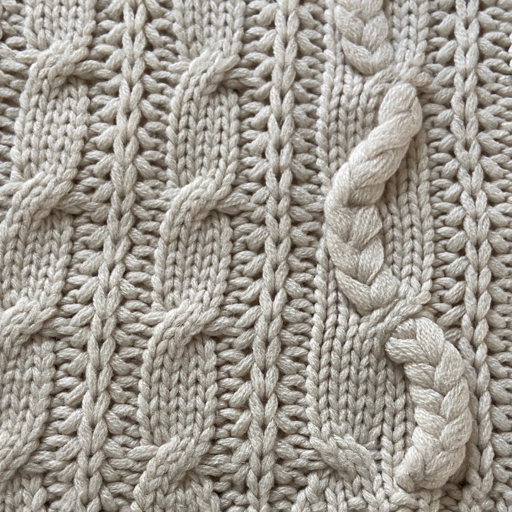 Cream Cable Knit Sweater, size S. Alya/Francesca's brand, - Picture 10 of 12
